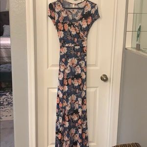Maternity maxi dress